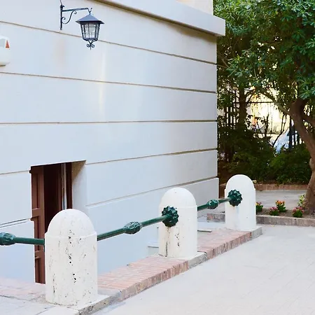 Clodia Guest house *