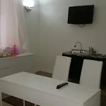 Clodia Πανσιόν *